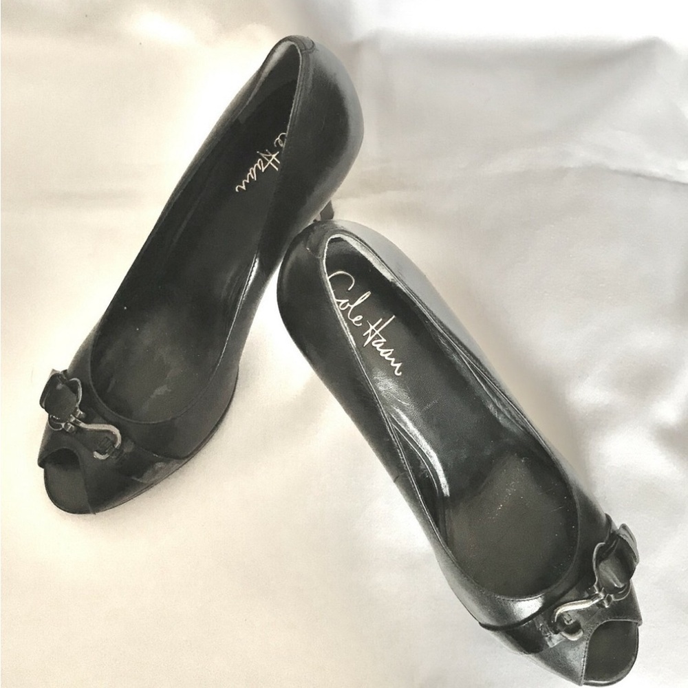 Cole Haan x Air Nike Black Leatger Heels in Size 8.5